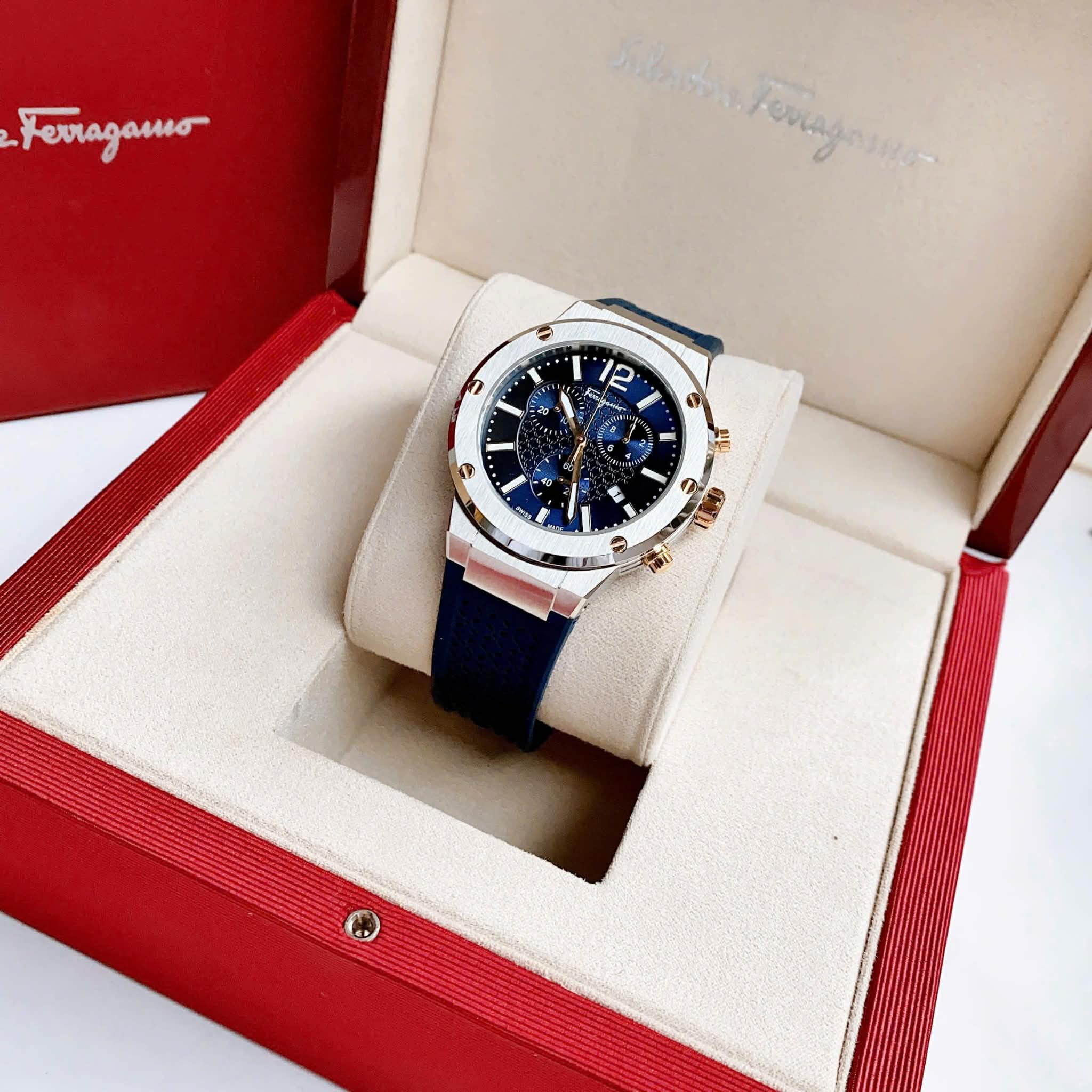 Đồng Hồ Salvatore Ferragamo F-80 Chronograph SFJE00724
